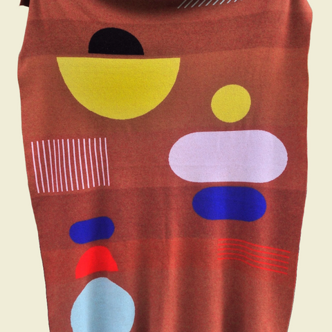 Panton Throw